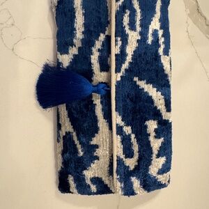 13 different Silk ikaat clutches made in Turkey